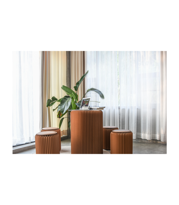 Round Table in Brown (H50 cm)